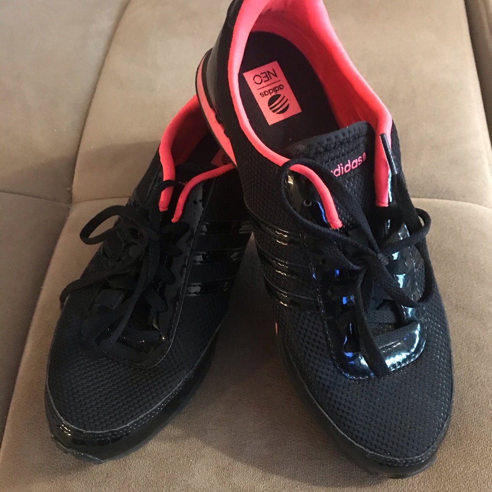 Adidas Sneakers